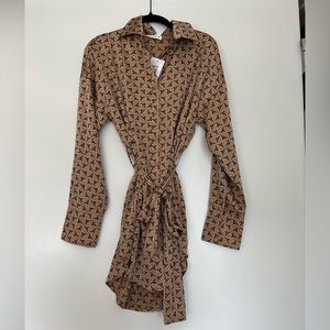 Silky soft patterned dress NEW WITH TAGS